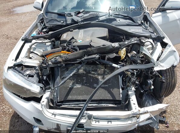 WBA8E1G52HNT72477 2017 BMW 3 SERIES White Vista trasera