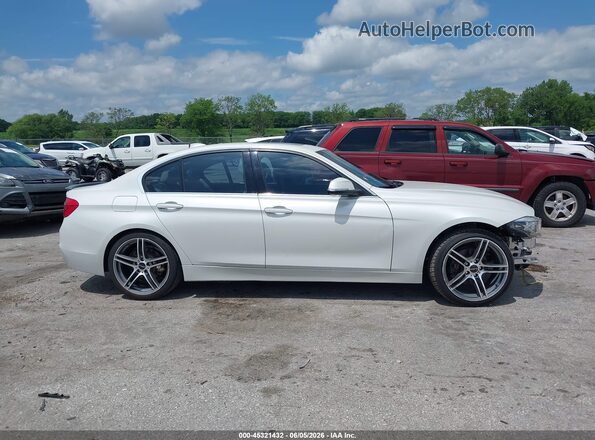 WBA8E3G5XGNU00469 2016 BMW 3 SERIES White Vista interior trasera