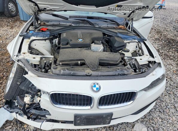 WBA8E5G3XHNU43897 2017 BMW 3 SERIES White Вид підкапотного простору