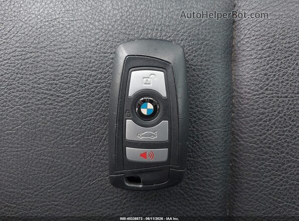 WBA8E5G52GNT40781 2016 BMW 7 SERIES Black Vista del salpicadero