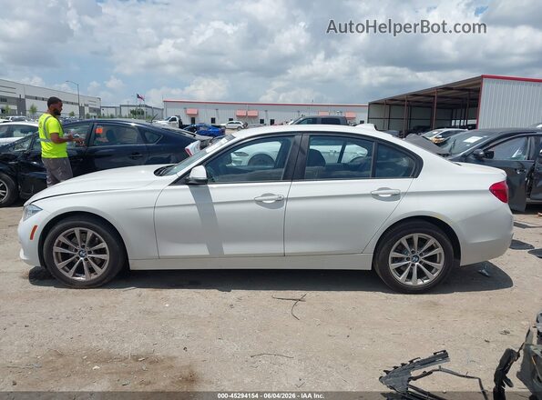WBA8E5G55JNV02121 2018 BMW 3 SERIES White Панорамний вид салону 360°