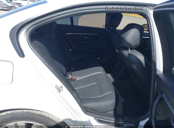 WBA8E9G50GNT86259 2016 BMW 3 SERIES White VIN կոդի պիտակի տեսք
