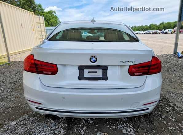 WBA8E9G52GNT82679 2016 BMW OTHER White უკანა ხედი