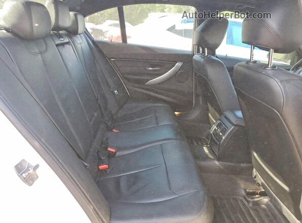 WBA8F1C5XGK438728 2016 BMW OTHER White Հետևի նստատեղերի տեսք