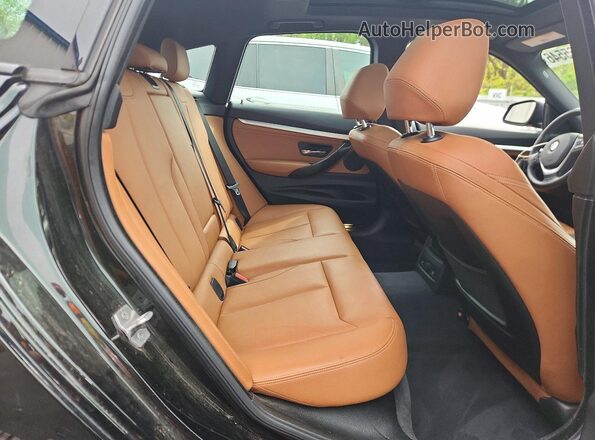 WBA8Z5C54GG502098 2016 BMW OTHER Black Հետևի նստատեղերի տեսք