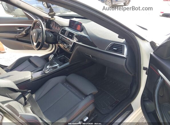 WBA8Z9C56JB220007 2018 BMW 3 SERIES White Vista interior delantera