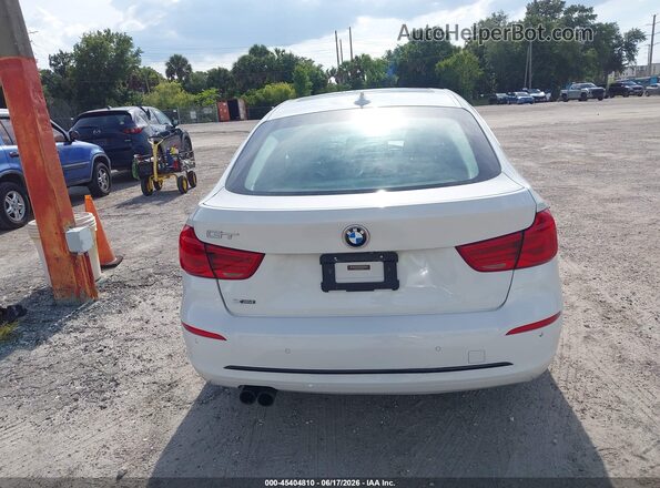 WBA8Z9C56JB220007 2018 BMW 3 SERIES White 