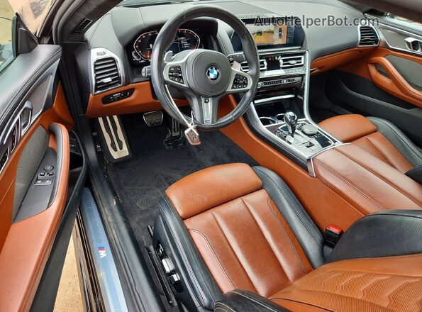 WBAAE4C03NCG91040 2022 BMW 8 SERIES Black Առջևի վահանակի տեսք