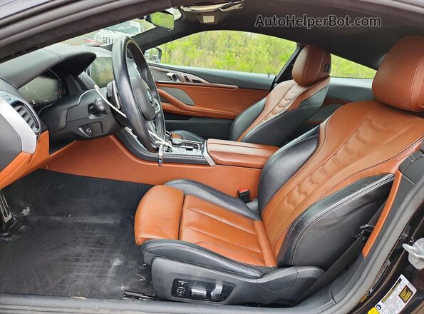 WBAAE4C03NCG91040 2022 BMW 8 SERIES Black Սալոնի դիմացի տեսք