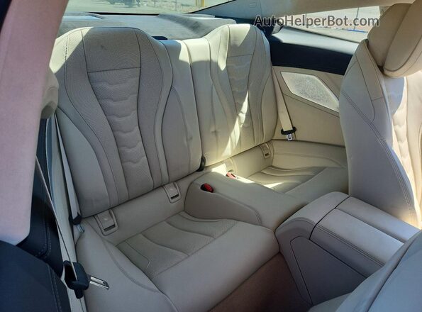 WBABC4C06PCM69120 2023 BMW M8 Blue Widok tylnych siedzeń