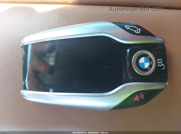 WBABC4C50KBJ35885 2019 BMW M8 Green Vista del salpicadero