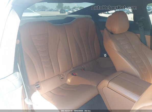 WBABC4C50KBJ35885 2019 BMW M8 Green Vista de la etiqueta del VIN