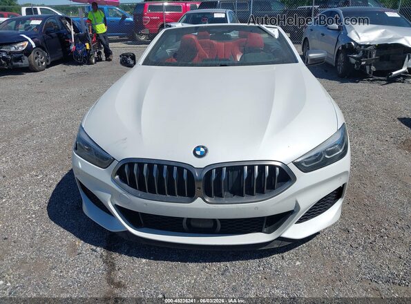 WBAFY4C59KBX29572 2019 BMW M8 White ხელსაწყოთა პანელის ხედი