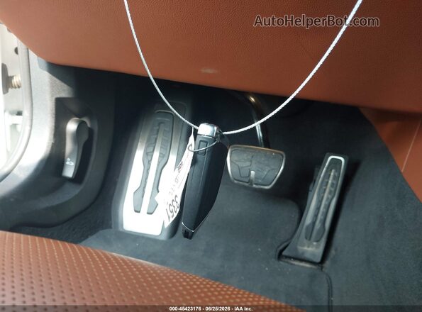 WBAGV2C00RCR92091 2024 BMW 8 SERIES White Dashboard view