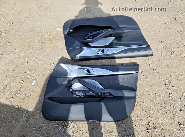 WBAGV2C04MCE91832 2021 BMW 8 SERIES Blue Engine compartment view