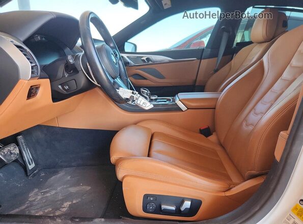 WBAGV2C0XMCF83205 2021 BMW OTHER White Front interior view