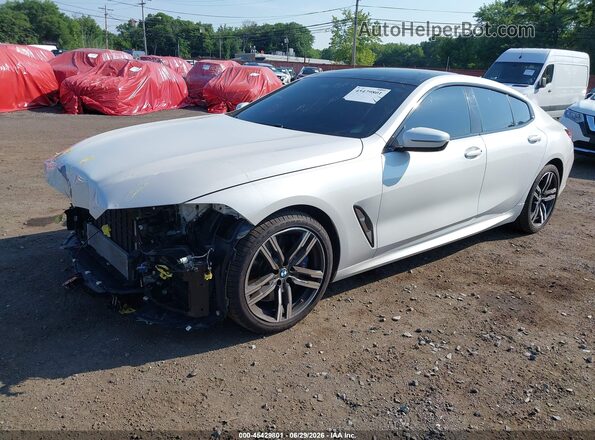 WBAGV4C08NCG91089 2022 BMW 8 SERIES White წინა მარცხენა ხედი სამი მეოთხედიდან