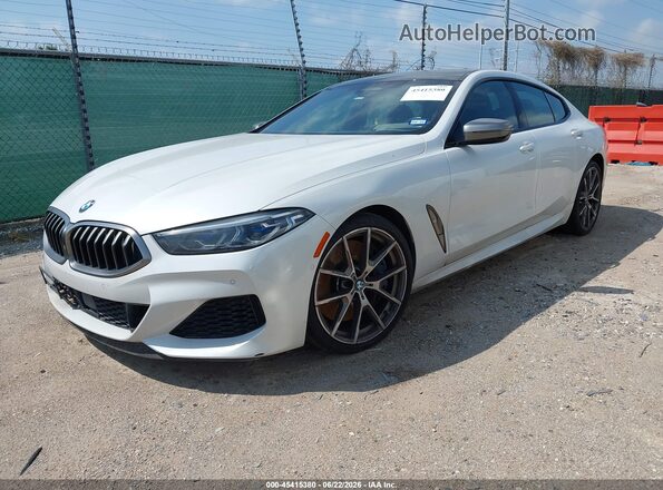 WBAGV8C05LBP48632 2020 BMW M8 White Vista tres cuartos delantera izquierda