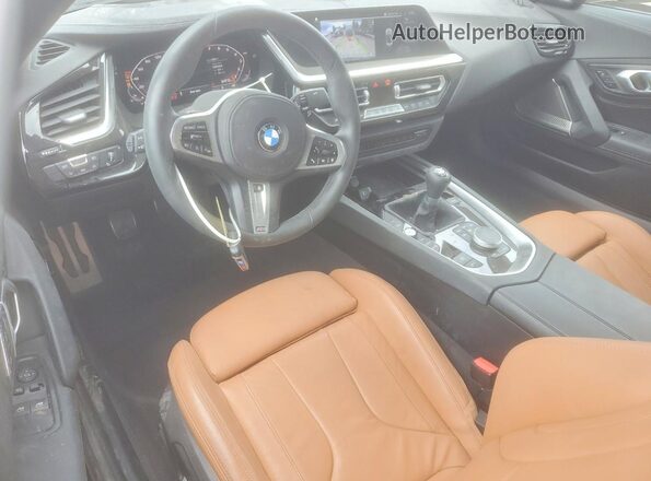 WBAHF9C05SWY43478 2025 BMW Z4 Green Вид панелі приладів
