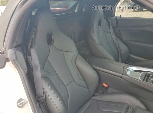 WBAHF9C08MWX37304 2021 BMW Z4 White Vista de los asientos traseros