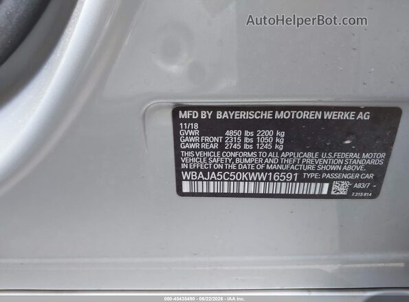 WBAJA5C50KWW16591 2019 BMW 5 SERIES Silver Vista del compartimento del motor