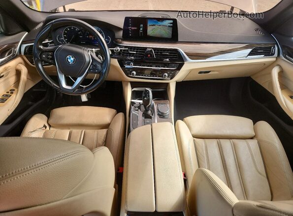 WBAJA5C55JWA38215 2018 BMW 5 SERIES Brown Widok deski rozdzielczej
