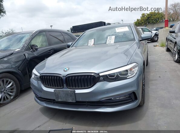 WBAJA5C59JWA57091 2018 BMW 5 SERIES Silver Widok zestawu wskaźników