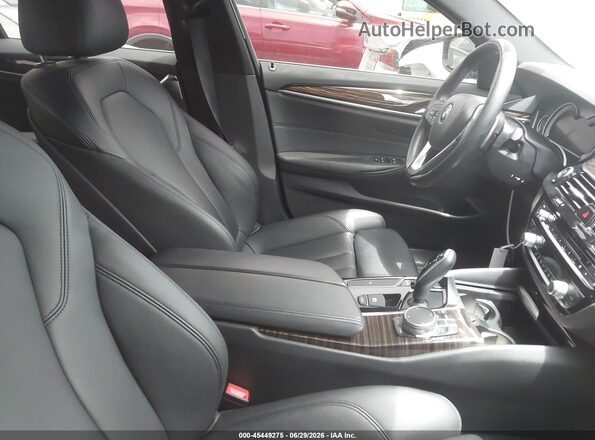 WBAJA5C59JWA57091 2018 BMW 5 SERIES Silver Widok wnętrza z przodu