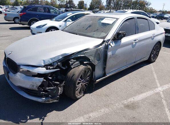 WBAJA5C59KWW11258 2019 BMW 5 SERIES Silver Передня ліва чверть