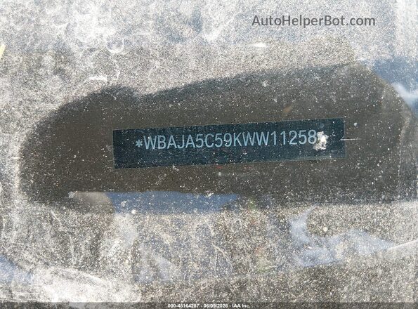 WBAJA5C59KWW11258 2019 BMW 5 SERIES Silver Вид підкапотного простору