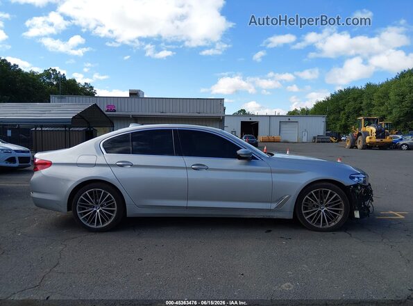 WBAJA7C57JWC76756 2018 BMW 5 SERIES Silver Widok wnętrza 360 stopni