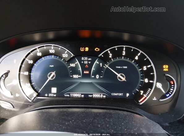 WBAJA7C57JWC76756 2018 BMW 5 SERIES Silver Widok tylnych siedzeń