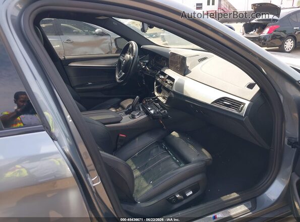 WBAJA9C54JB251992 2018 BMW 5 SERIES Gray Widok wnętrza z przodu