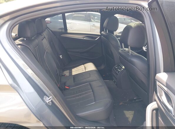 WBAJA9C54JB251992 2018 BMW 5 SERIES Gray Widok naklejki z numerem VIN