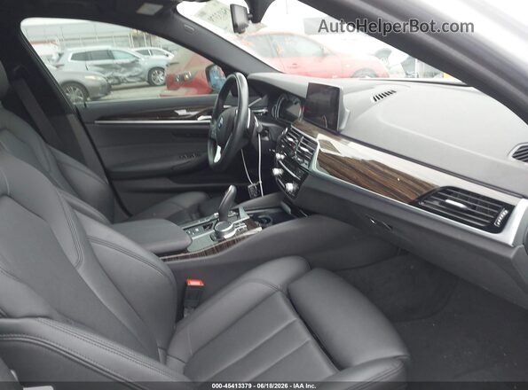 WBAJA9C55KB399781 2019 BMW 5 SERIES Белый Вид салона спереди