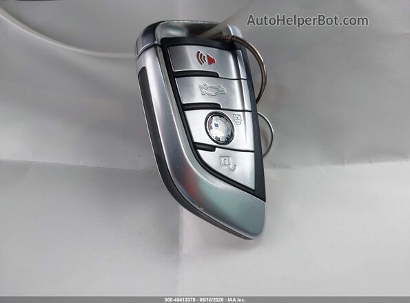 WBAJA9C55KB399781 2019 BMW 5 SERIES Белый Вид панели приборов
