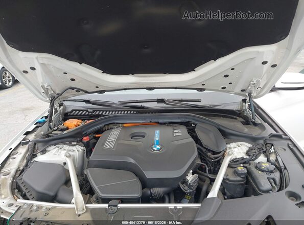 WBAJA9C55KB399781 2019 BMW 5 SERIES Белый Вид сзади