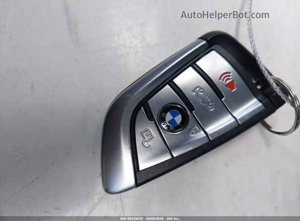 WBAJA9C57JB034405 2018 BMW 5 SERIES Dark Blue Widok deski rozdzielczej