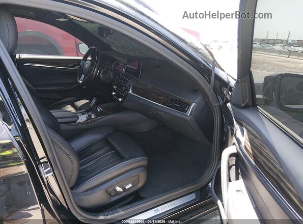 WBAJA9C57JB252232 2018 BMW 5 SERIES Black Вид салону спереду