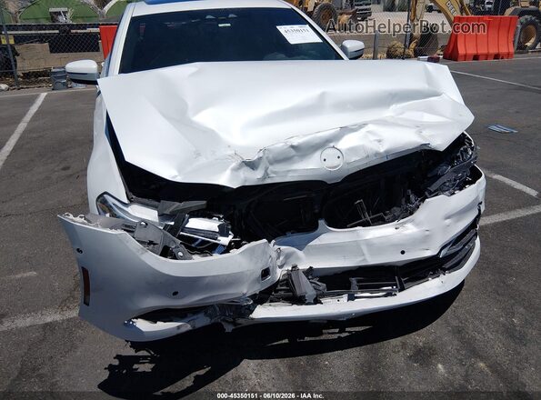 WBAJA9C59JB251874 2018 BMW 5 SERIES White Widok z przodu