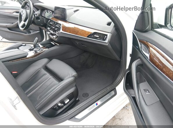 WBAJA9C59JB253303 2018 BMW 5 SERIES White Vista interior delantera