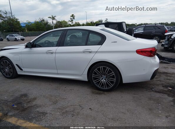 WBAJA9C59JB253303 2018 BMW 5 SERIES White 