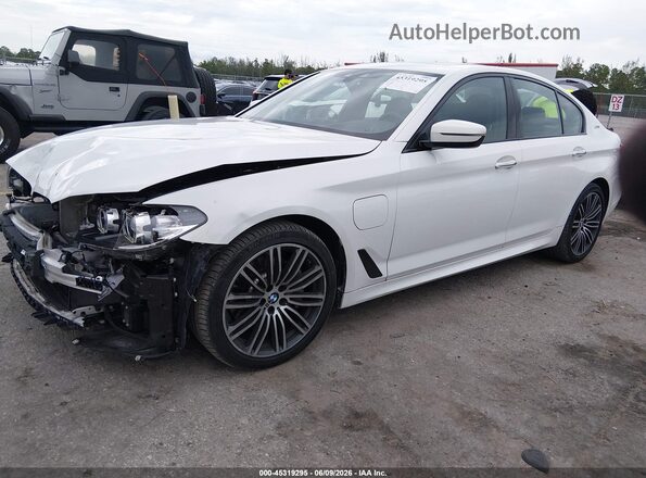 WBAJA9C59JB253303 2018 BMW 5 SERIES White Vista tres cuartos delantera izquierda
