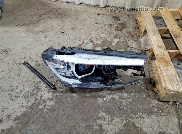 WBAJB1C05LCD36181 2020 BMW 5 SERIES Charcoal ძრავის განყოფილების ხედი