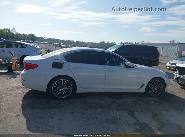 WBAJB1C50JB085663 2018 BMW 5 SERIES White უკანა სალონის ხედი