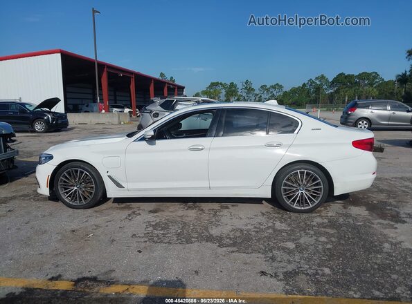 WBAJB1C50JB085663 2018 BMW 5 SERIES White სალონის 360-გრადუსიანი ხედი