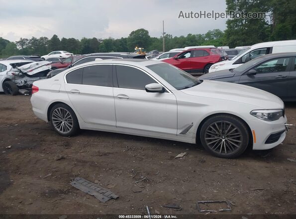 WBAJB1C52JB084062 2018 BMW 5 SERIES Белый Вид задней части салона