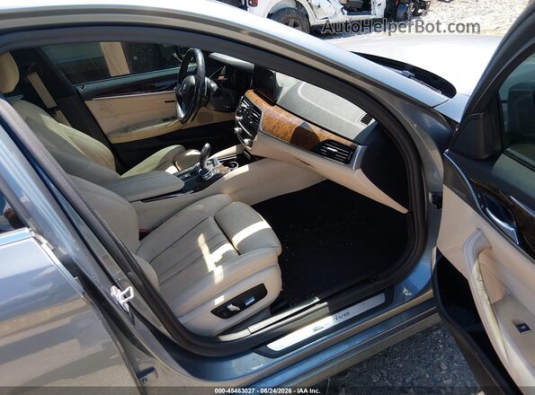 WBAJB1C54KB376698 2019 BMW 5 SERIES Gray Սալոնի դիմացի տեսք