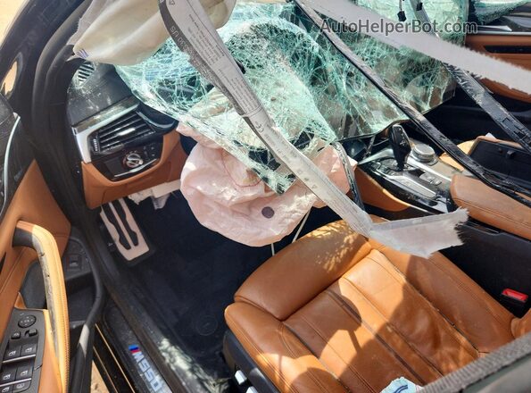 WBAJB9C54KB287745 2019 BMW M5 Black Առջևի վահանակի տեսք