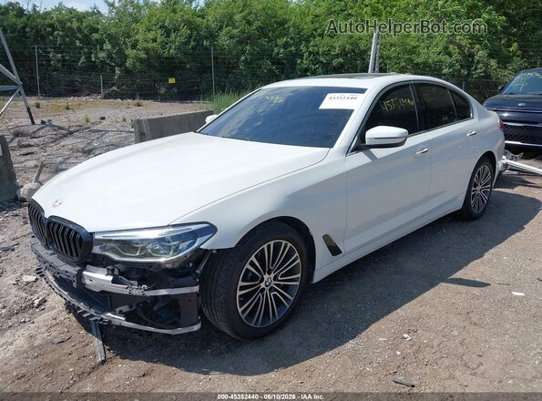 WBAJE5C36HG478447 2017 BMW 5 SERIES White Front left